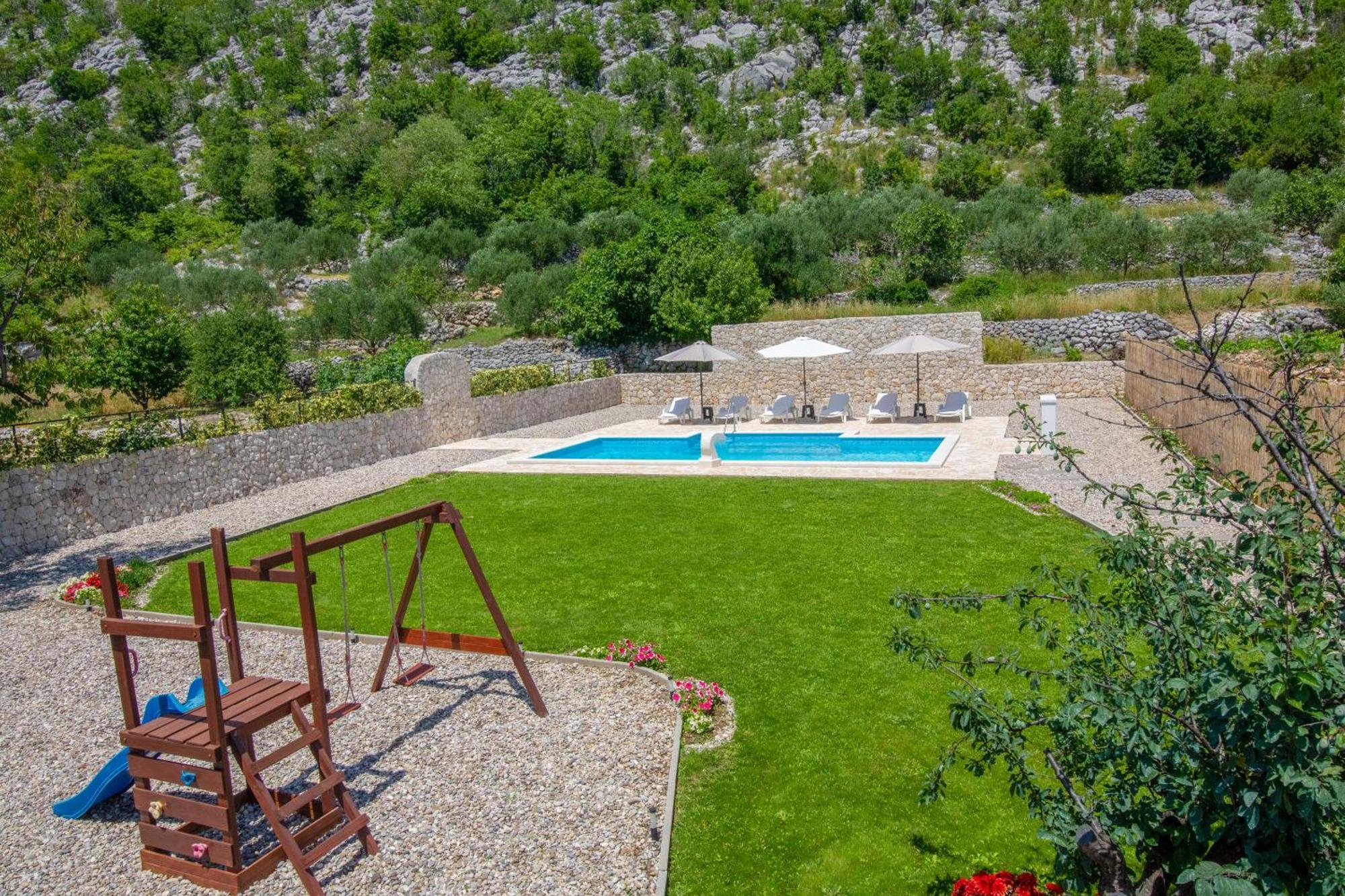 Villa Elin Seoca Exterior photo