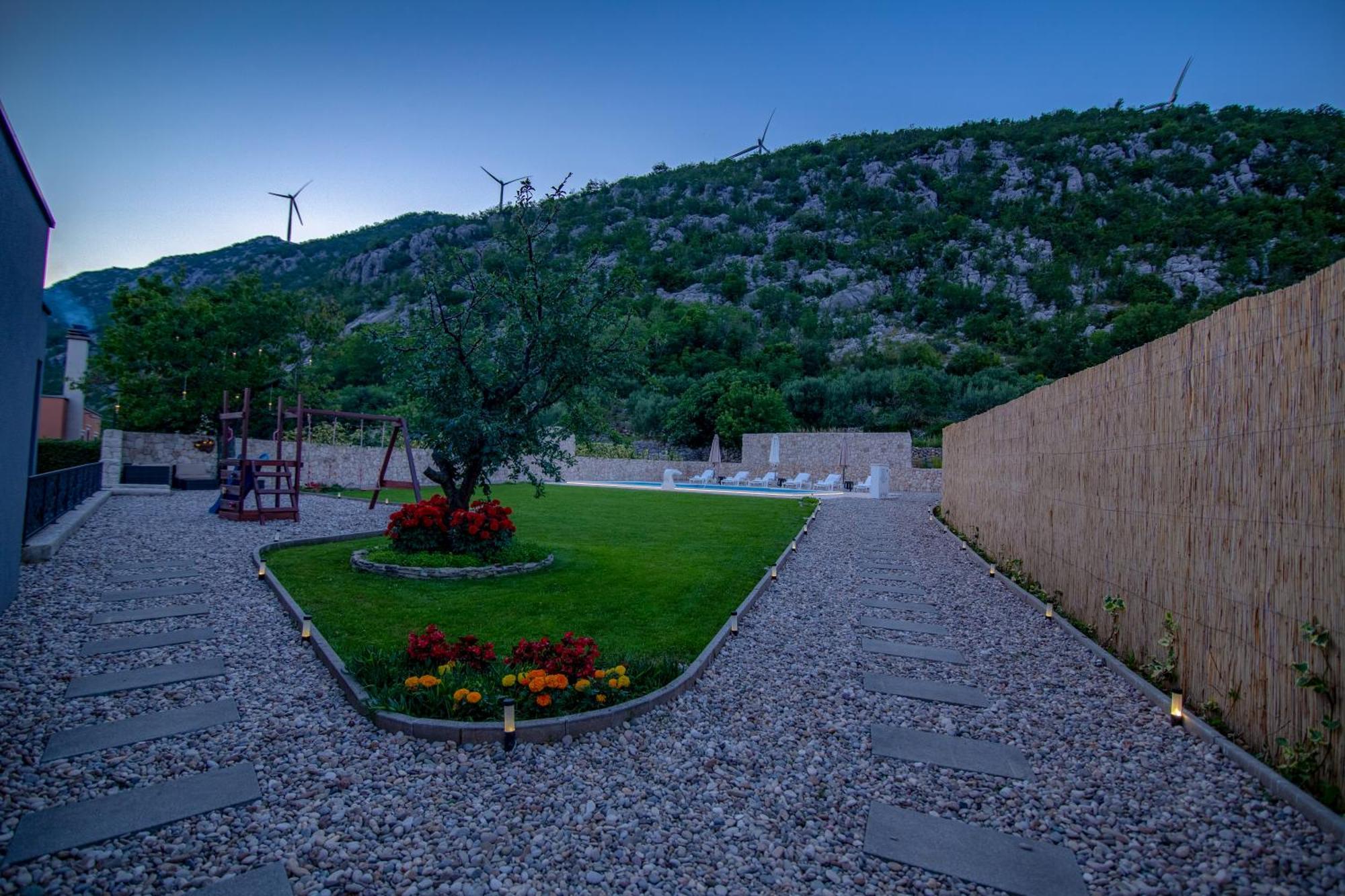 Villa Elin Seoca Exterior photo